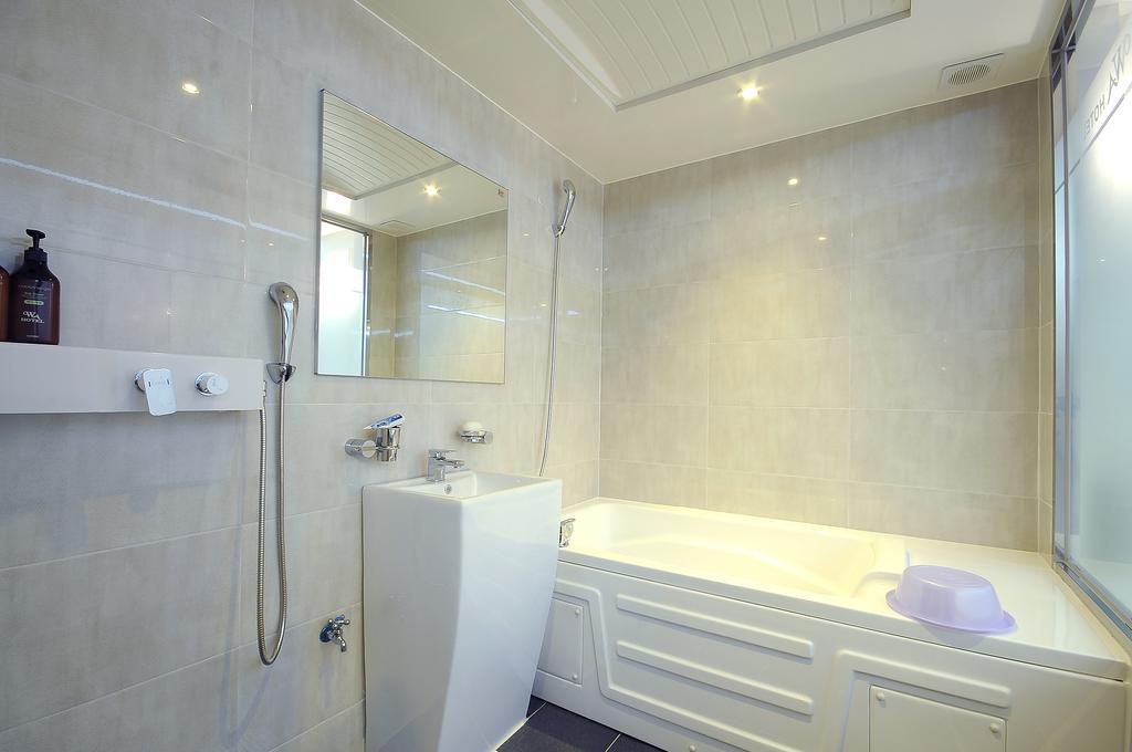 Wa Hotel Pusan Pokoj fotografie