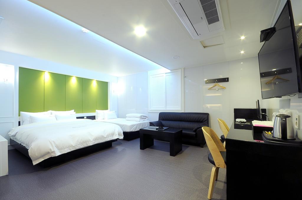 Wa Hotel Pusan Pokoj fotografie